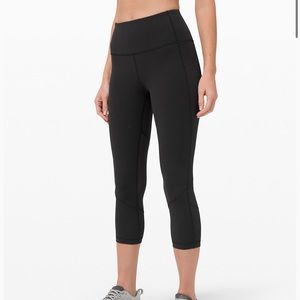 Lulu Lemon Leggings Cropped!!